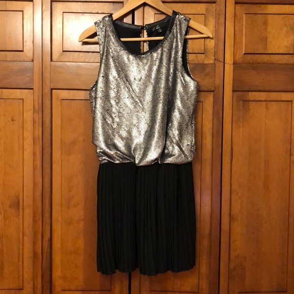 Silver sequin party dress - Picture 1 of 3